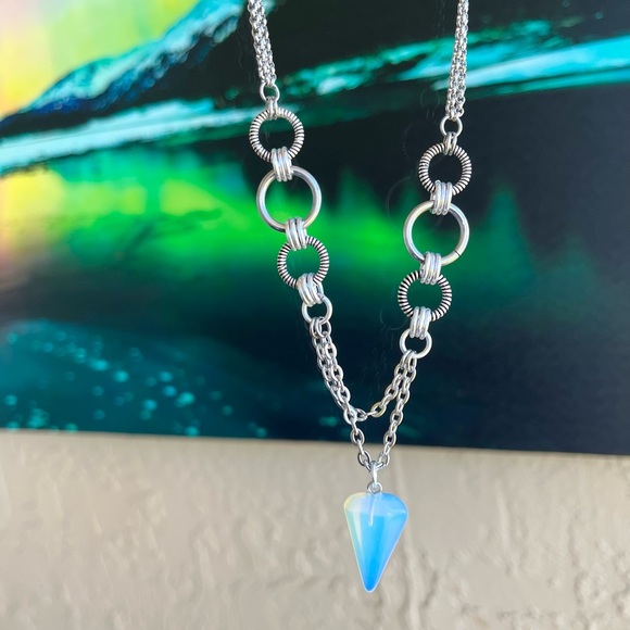 Handmade maille steel choker necklace with iridescent opalite pendulum charm . - Picture 2 of 12